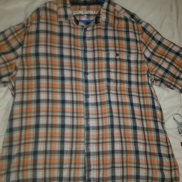 Linen button down - Picture 2 of 3